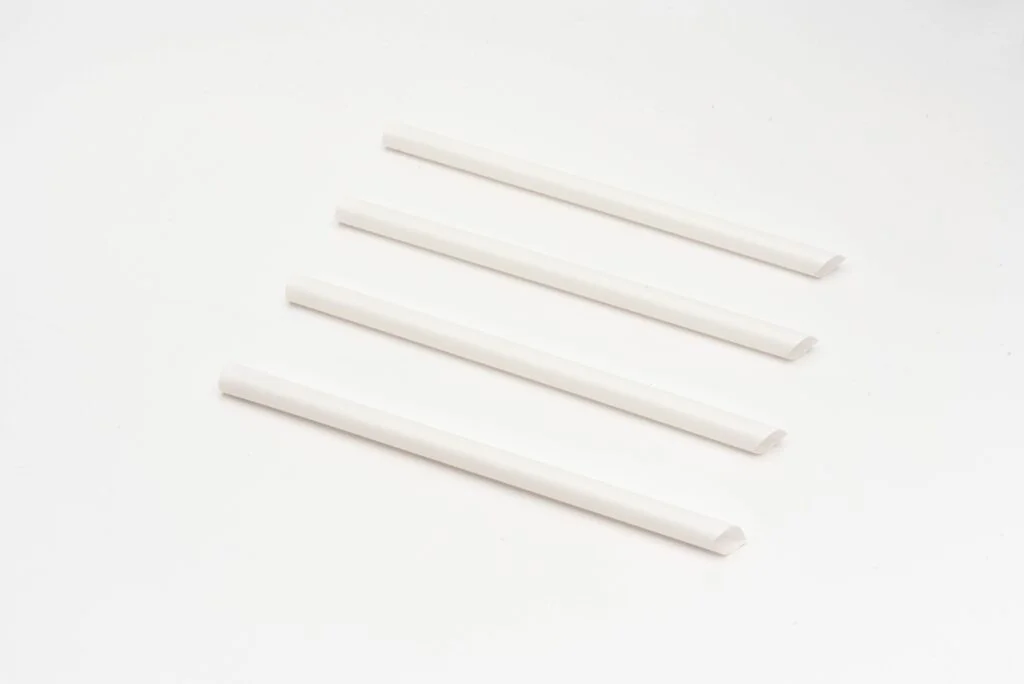 Image displaying our bubble tea straws made from bamboo powder. These wide straws are not only perfect for enjoying bubble tea and other thick beverages, but also demonstrate our commitment to sustainability by utilizing eco-friendly materials.