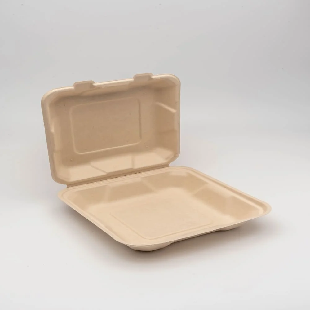 Imagen de un conjunto de contenedores compostables fabricados con pulpa de bambú y pulpa de bagazo. Estos recipientes ecológicos están diseñados para ser biodegradables y sostenibles. Con su construcción duradera y tapas seguras, estos envases compostables ofrecen una solución fiable para almacenar y transportar diversos tipos de alimentos y otros artículos. Al utilizar la combinación de pulpa de bambú y pulpa de bagazo, estos envases ayudan a reducir los residuos y a minimizar el impacto medioambiental. Elija estos envases compostables como una opción responsable y sostenible para sus necesidades de almacenamiento y envasado.