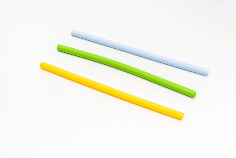 Colorful and durable silicone reusable straws, an eco-friendly alternative to single-use plastic straws
