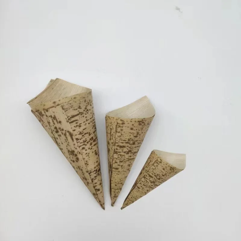 Cono de bambú desechable - Hecho de cáscara de bambú, ecológico e higiénico, ideal para servir comida.
