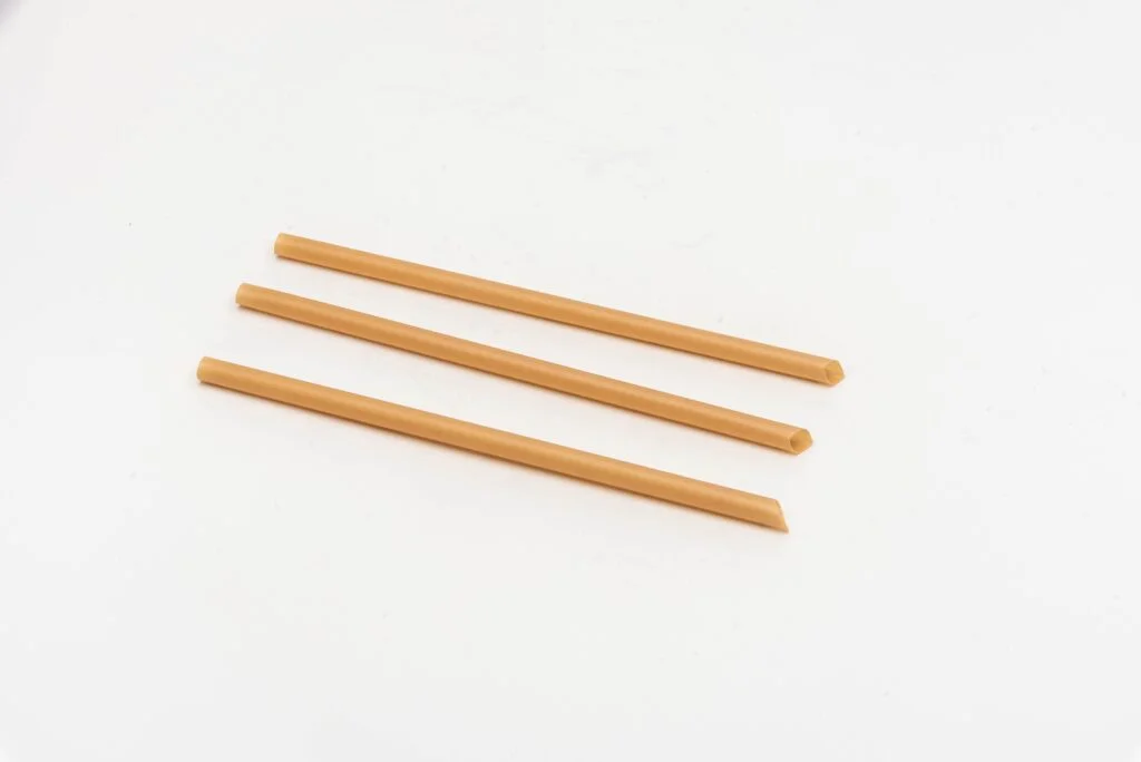 Image displaying our sugarcane oblique-end straws, an innovative and earth-friendly option to conventional straws. Manufactured from sustainable sugarcane, these straws bring durability and environmental responsibility together.